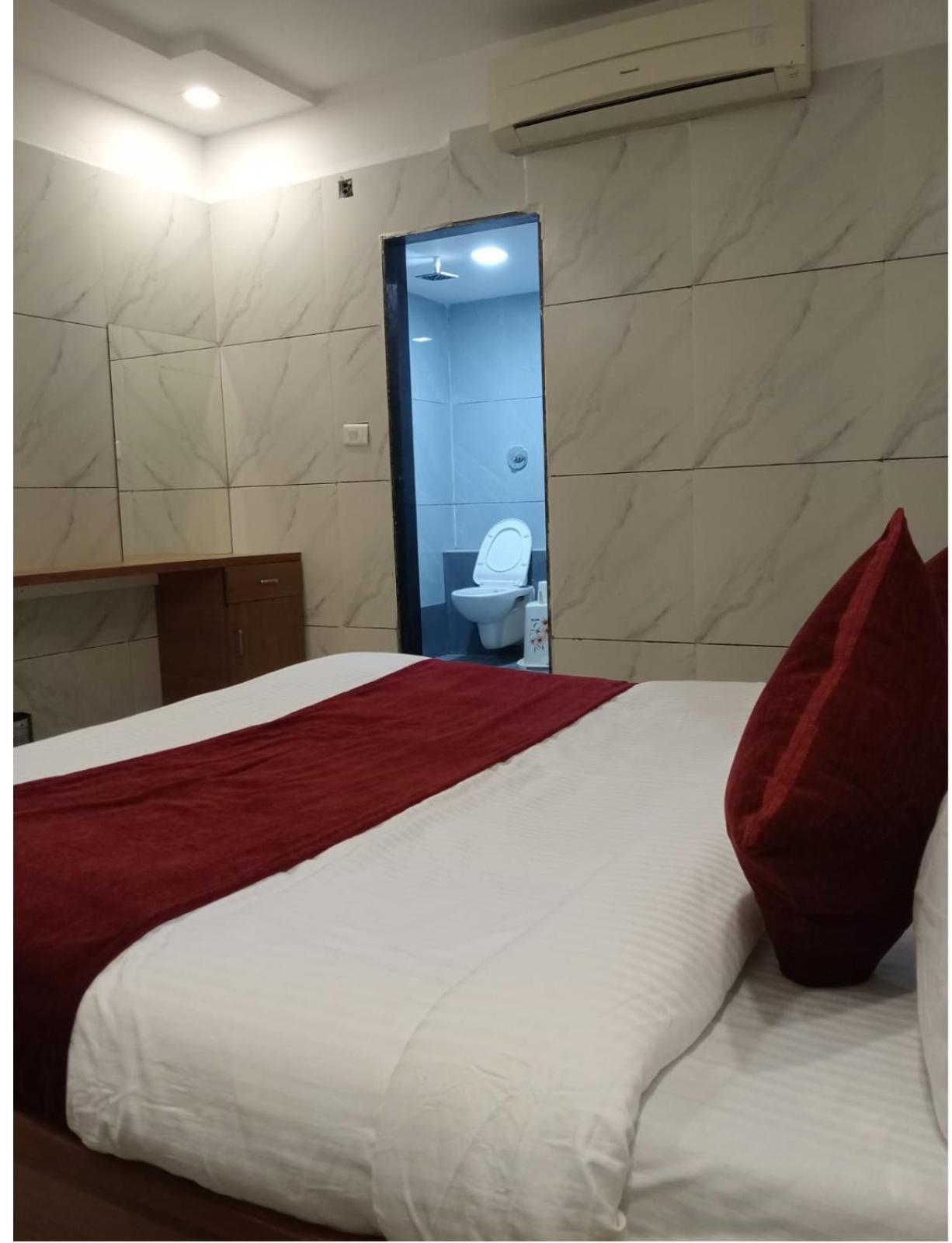 Hotel The Grand Pritam جاندي نجر المظهر الخارجي الصورة